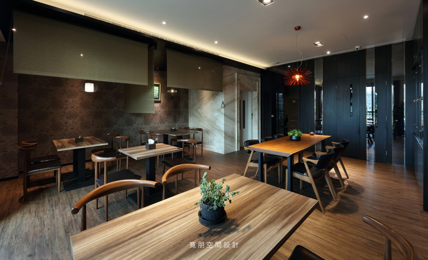 白亦行館